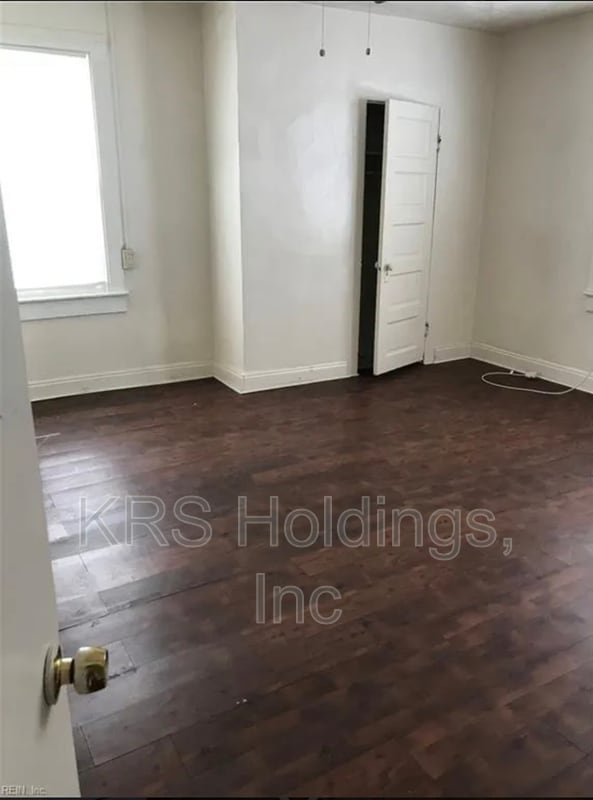 Photo - 862 Rugby St Unit # 1