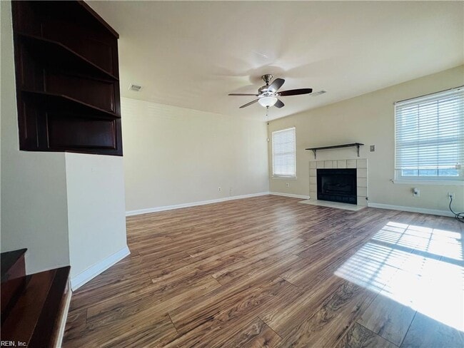 12904 Daybreak Cir