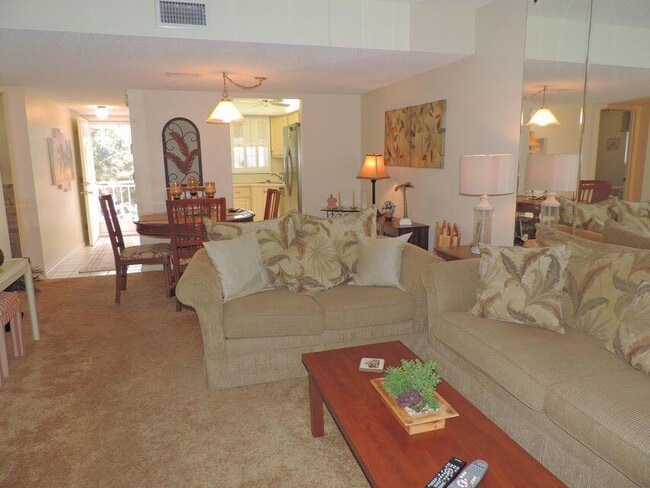 Photo - 18081 SE Country Club Dr Unit Bldg 10  100