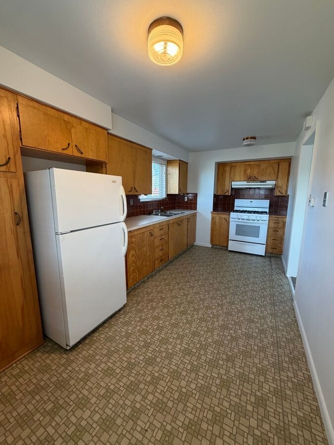 Photo - Newly Renovated - 1 Bedroom, 1 Bathroom Apartment - Located near Sky Lakes and Oregon Tech!