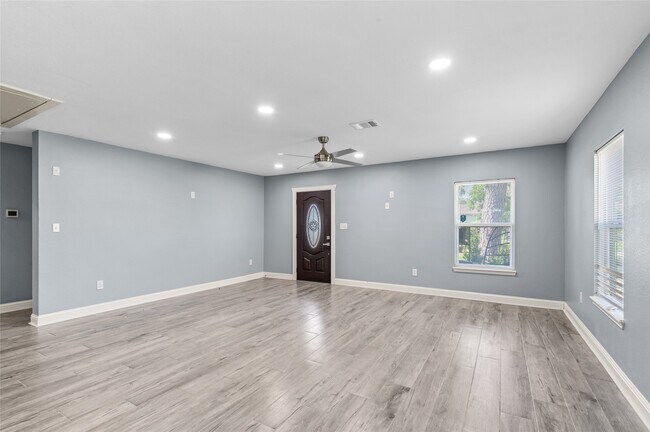 Photo - 3853 Rosedale St