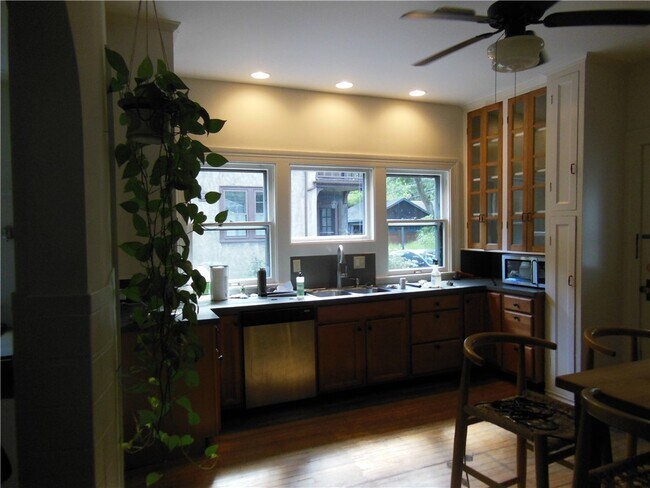 Photo - 369 Westminster Rd