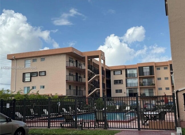 Photo - 1855 W 60th St Unit 345