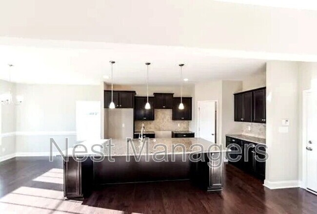 Photo - 113 Tellmont St
