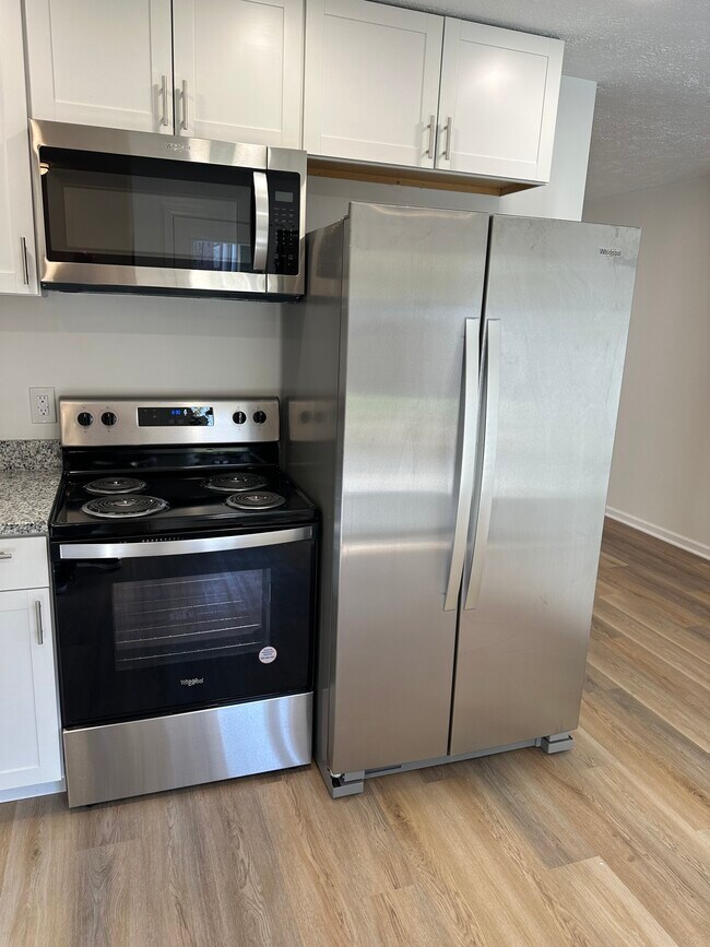 1280 Stonegate Rd Townhome Townhome Rental in Greenwood IN