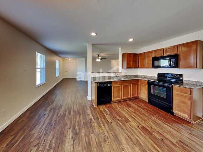 Photo - 803 Windflower Dr