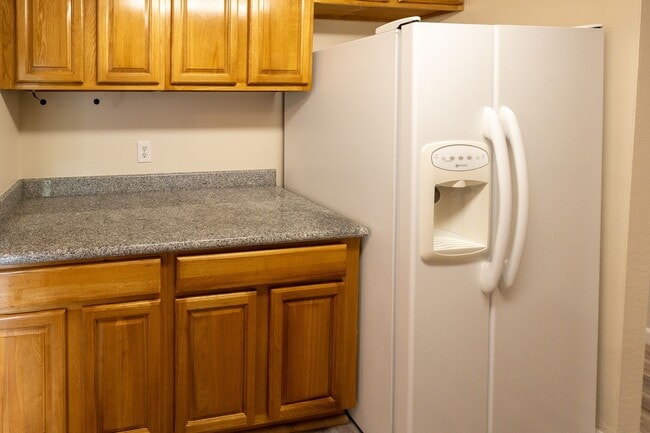 Photo - Spacious 2-Story Townhouse-Style Condo in Central Fremont – Available Now!