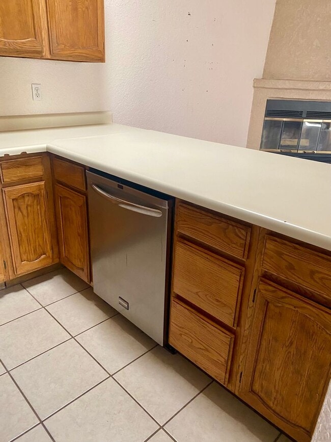 Photo - 2032 Camelot Dr