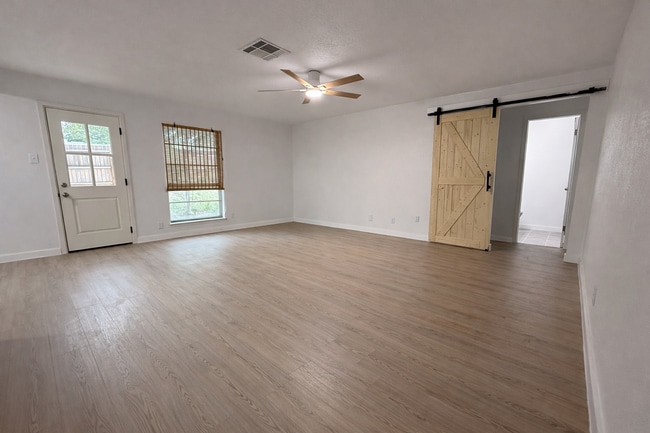 Photo - 3417 Harvest Dr