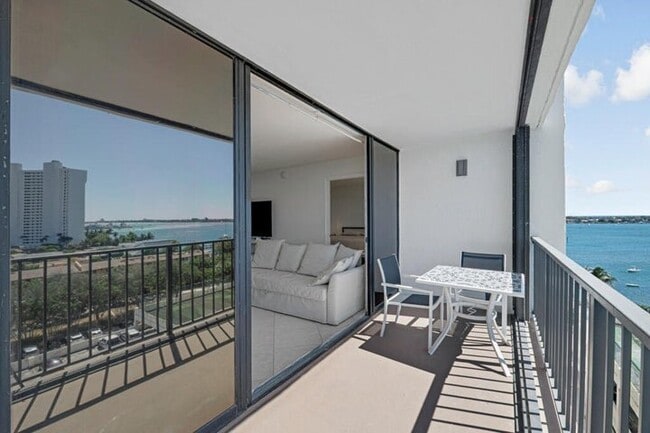 Photo - 5600 N Flagler Dr