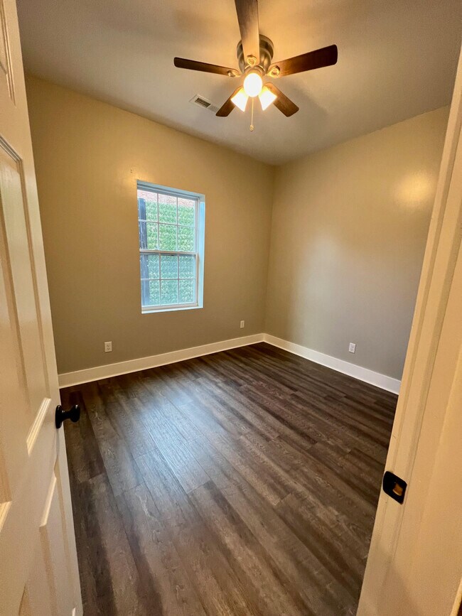 Photo - 219 Pearl St Unit 5