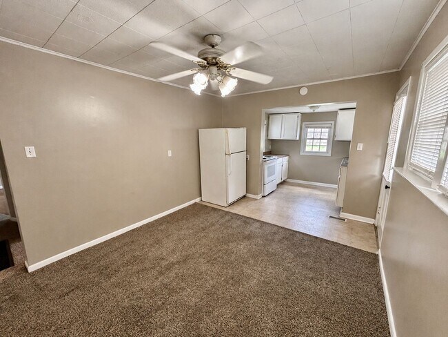 Photo - 627 Golfview Dr