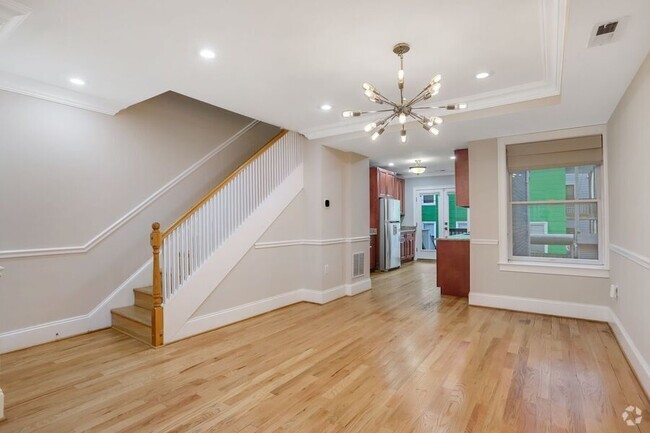 Building Photo - 4 Bedroom + Parking! Perfection in Park View Rental