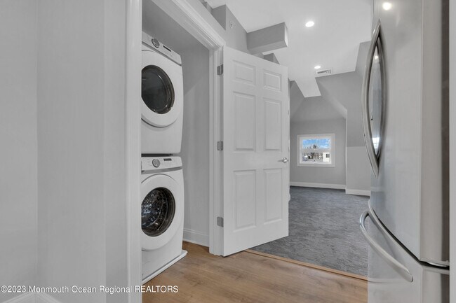 Photo - 223 Maple Ave Unidad 3