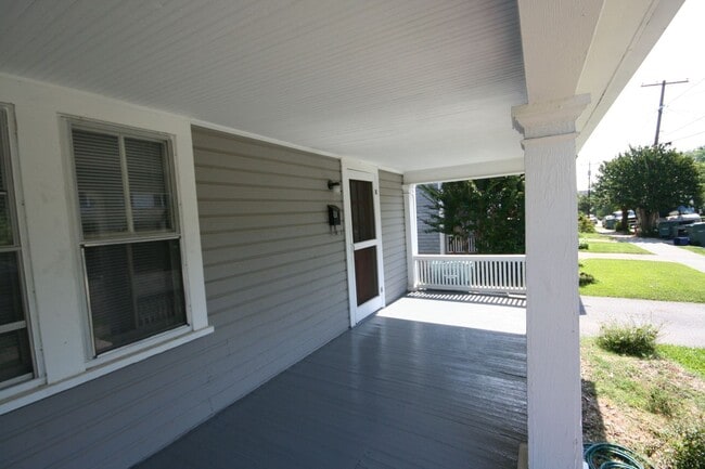 Photo - Adorable Duplex with Fenced Yd Near Duke and Downtown