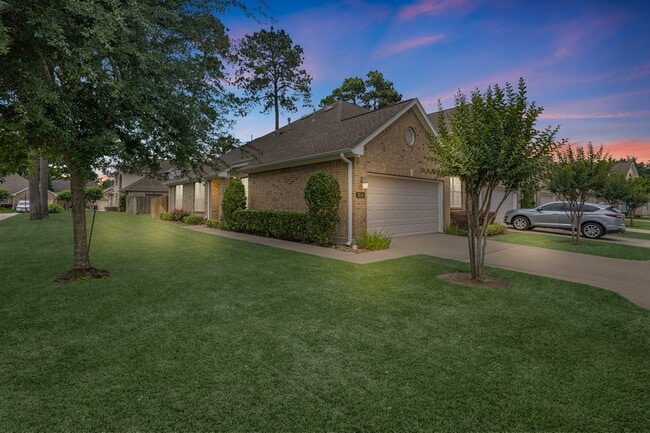 Building Photo - 2034 Que Manor Dr