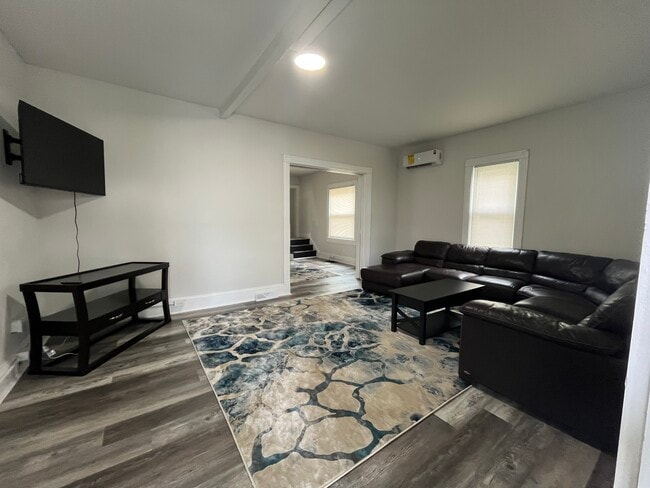 Photo - 222 Prescott Ave