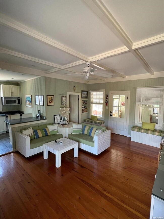 Photo - 731 Ocean Breeze Walk