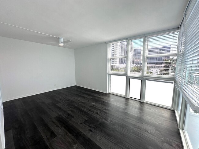 Photo - Large Updated 2BR/2BA Bath Condo - Steps from Fort Lauderdale Beach! Unit 505