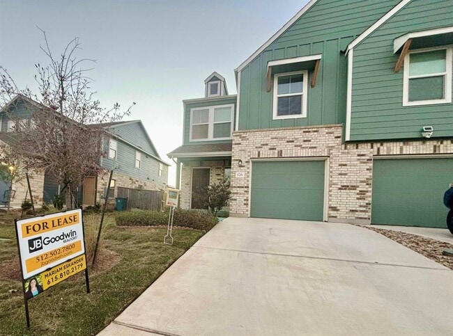 Building Photo - 176 Andross Ln