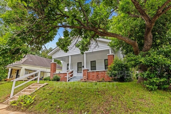 Photo - 2608 Avenue G