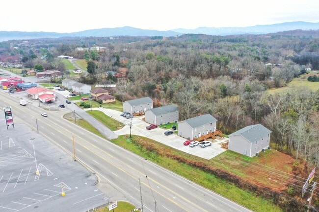 Building Photo - 527 Old Knoxville Hwy