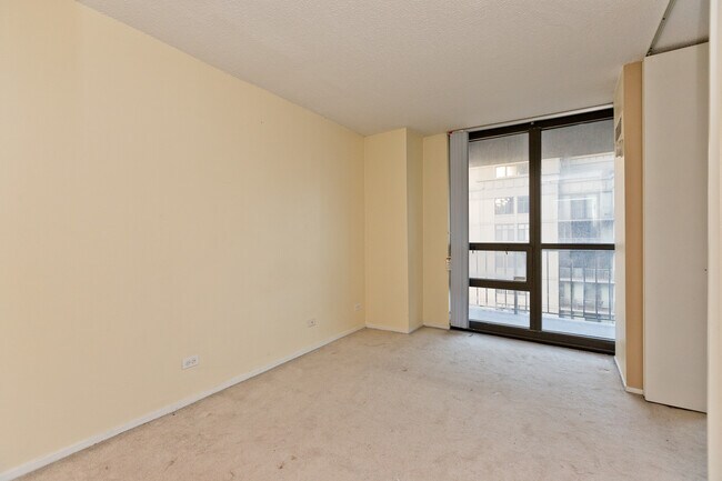 Photo - 10 E Ontario St Unit 2506