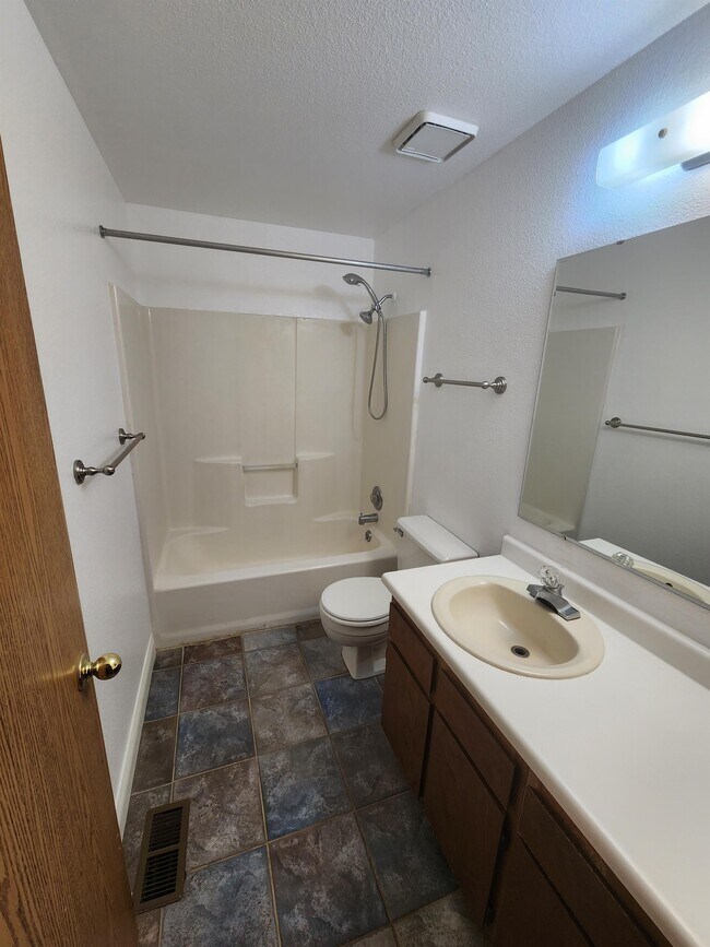 Photo - 620 E Pennsylvania St