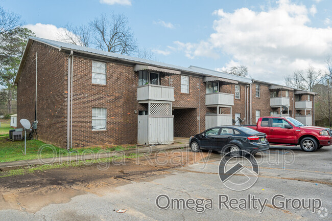 Building Photo - 425 Oakwood Ave Unit Apt 408