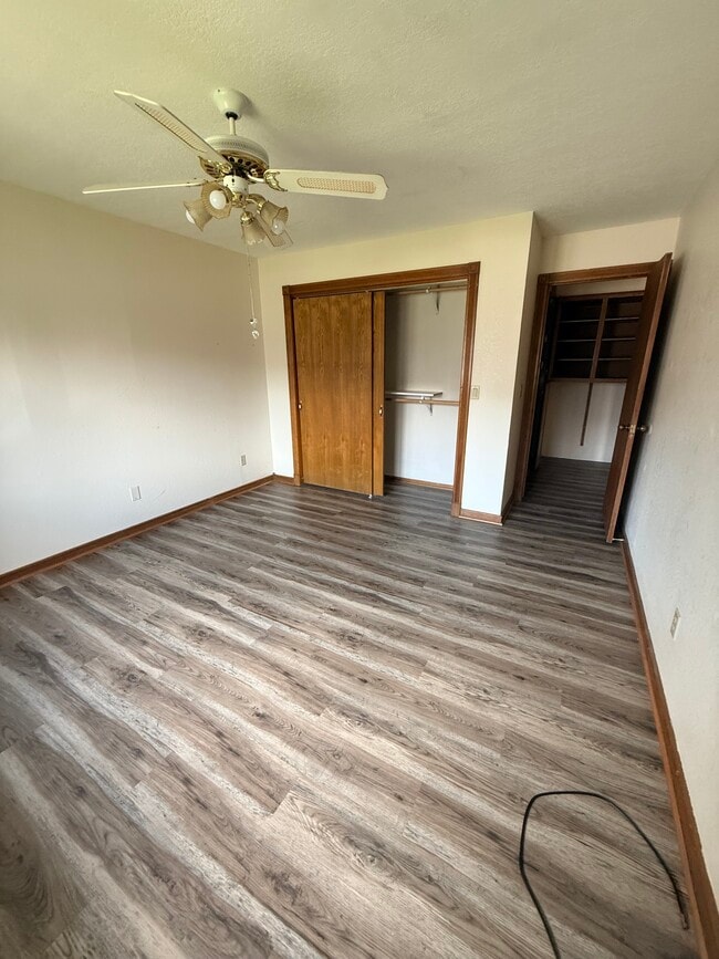 Photo - 156 Devonshire Dr