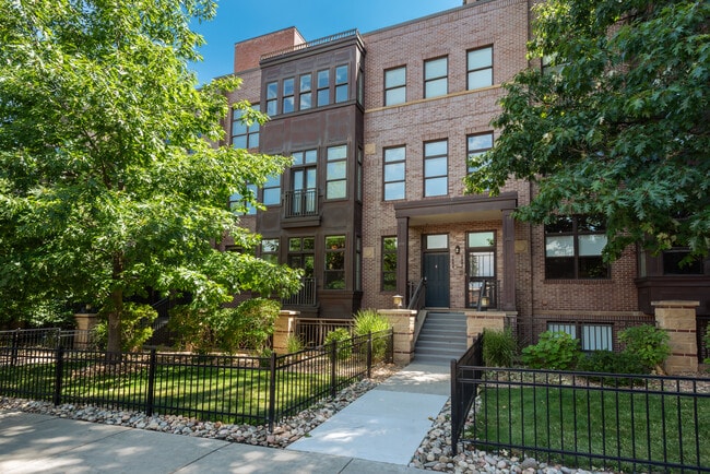 Building Photo - 1684 Fillmore St