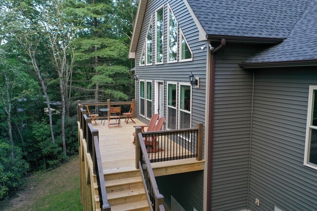 Building Photo - 9 Caroline Dr