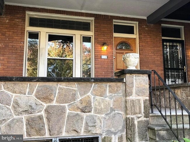 Photo - 321 E 29th St