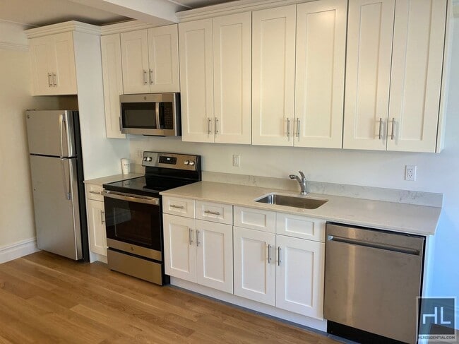 Christopher Street - Christopher Street Apartment Unit 6N