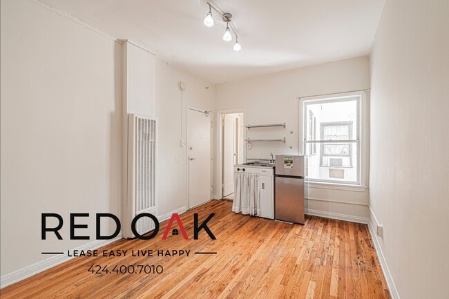 Photo - 836 Sanborn Ave Unidad 302 Rental