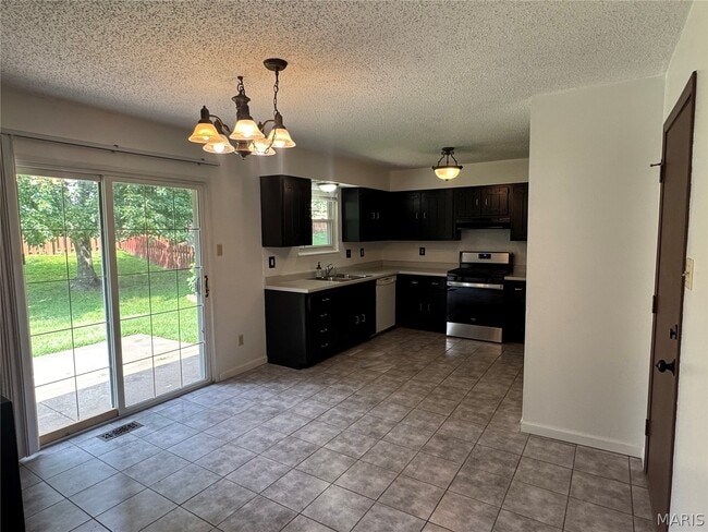 Photo - 7 Armitage Dr