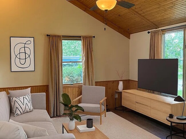 Photo - 8316 Rutledge St