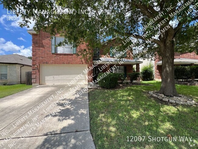 Building Photo - Spacious 3 Bed 2.5 Bath Home in Gated Comm...