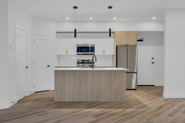 Photo - 1035 Melanson Rd Unit 607