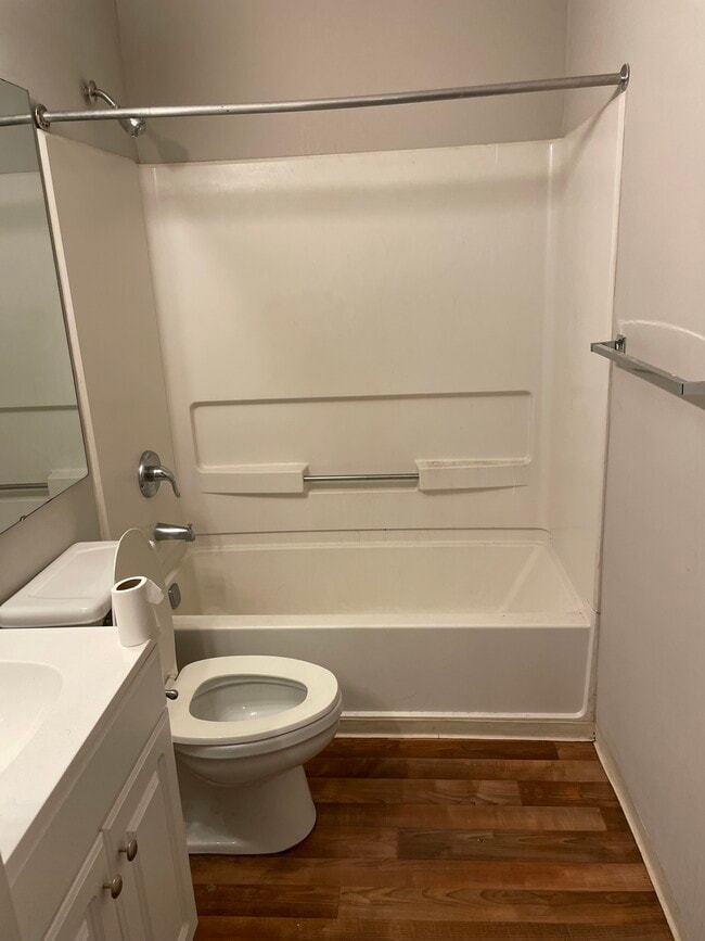 1411 Collegiate Cir Unit 102