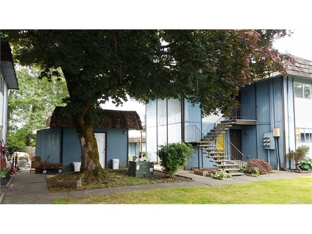 Olympic Manor - Olympic Manor Apartments