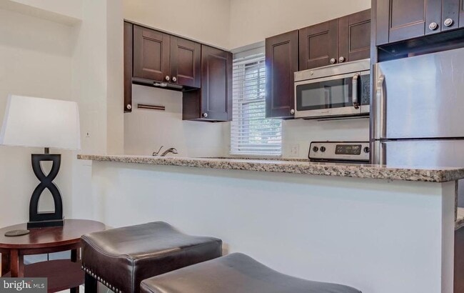 Building Photo - 1133 D St NE Rental