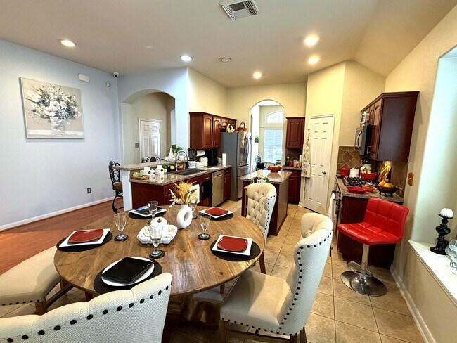 Photo - 5811 Deleon Trail Dr