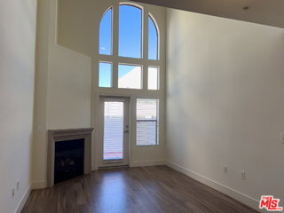 Photo - 1040 Glendon Ave