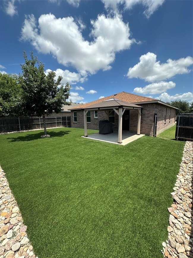 Photo - 705 Morgan Dr
