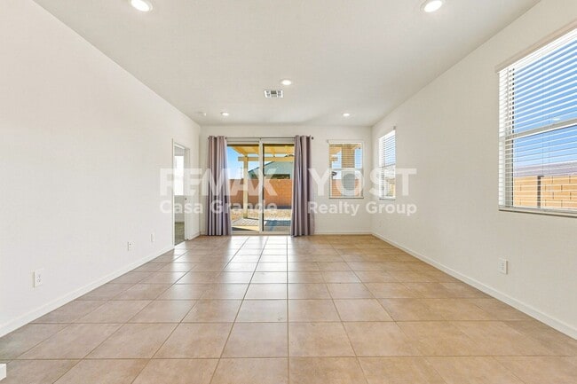 2689 E Santa Ynez Dr