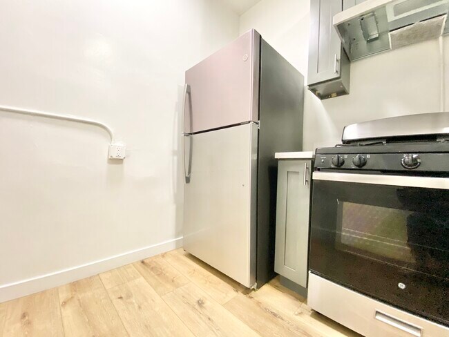 Photo - 960 S Oxford Ave Unit 202