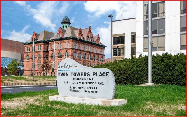 Photo - 125 SW Jefferson Ave Unit W3ne