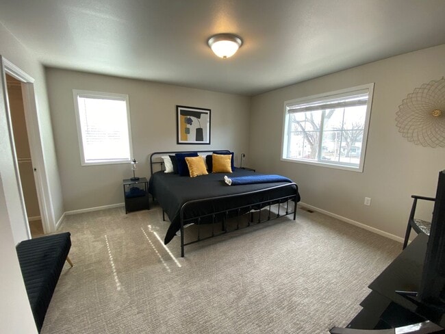 Photo - Modern 3 Bedroom 2 Bathroom Townhome