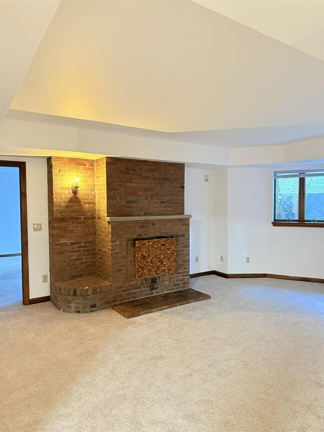 Photo - 175 Summer St Unit 4